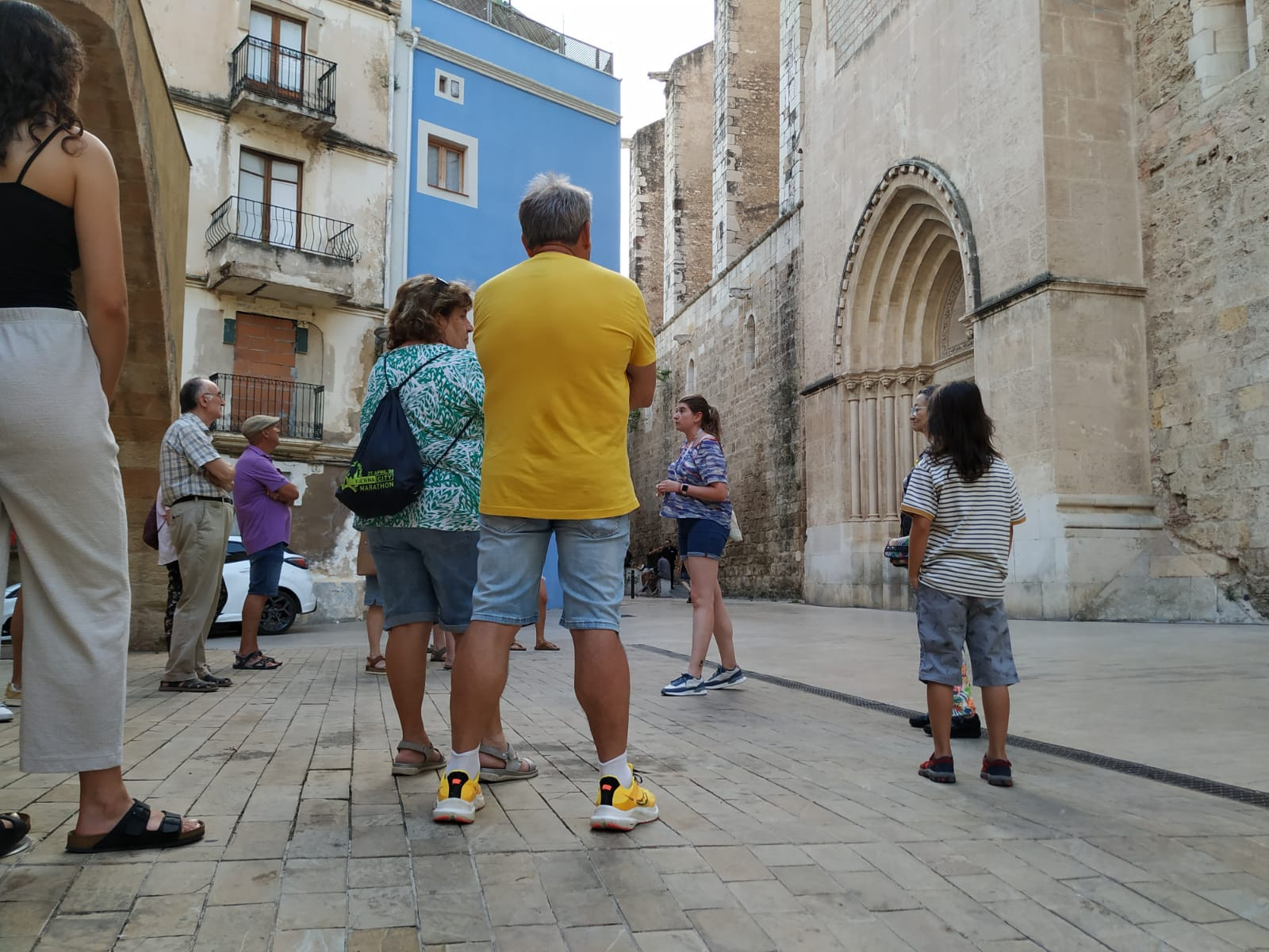 Conèixer Valls a través del que han viscut els seus carrers i les seves parets
