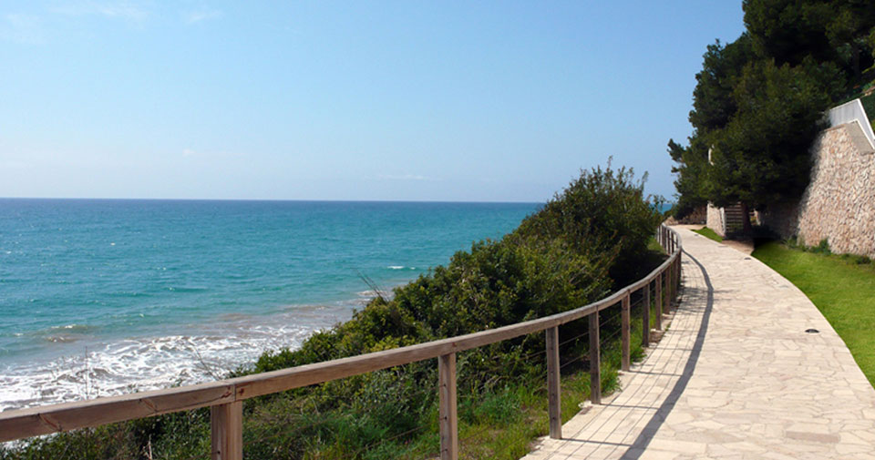 Camí de ronda de Roda de Berà Camí de ronda de Roda de Berà